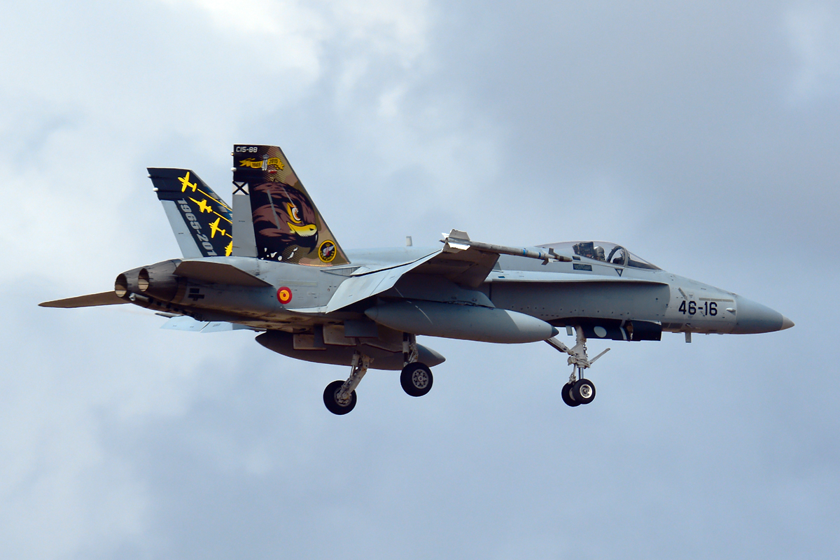 C.15-88 (0163/A125) McDonnell Douglas EF-18A Hornet