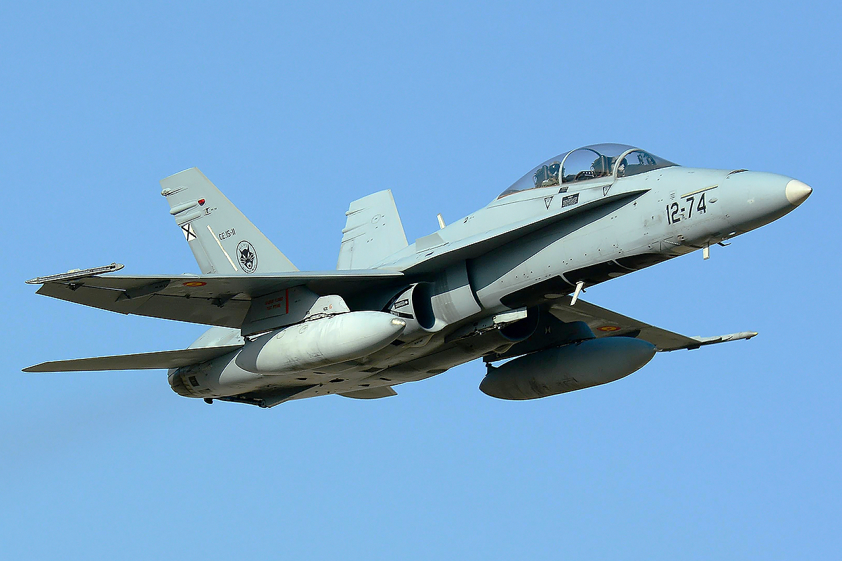 CE.15-11 (0541/B091) McDonnell Douglas EF-18B Hornet