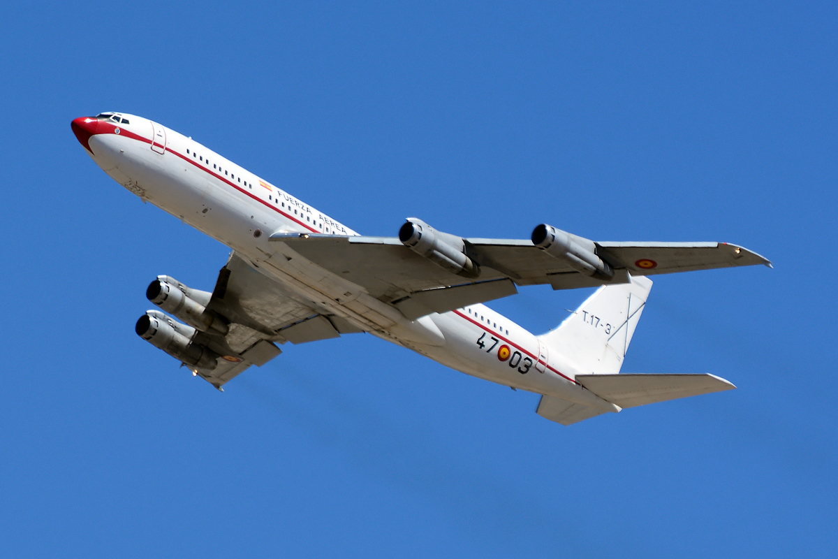 T.17-3 (21367) 1977 Boeing 707-368C KC