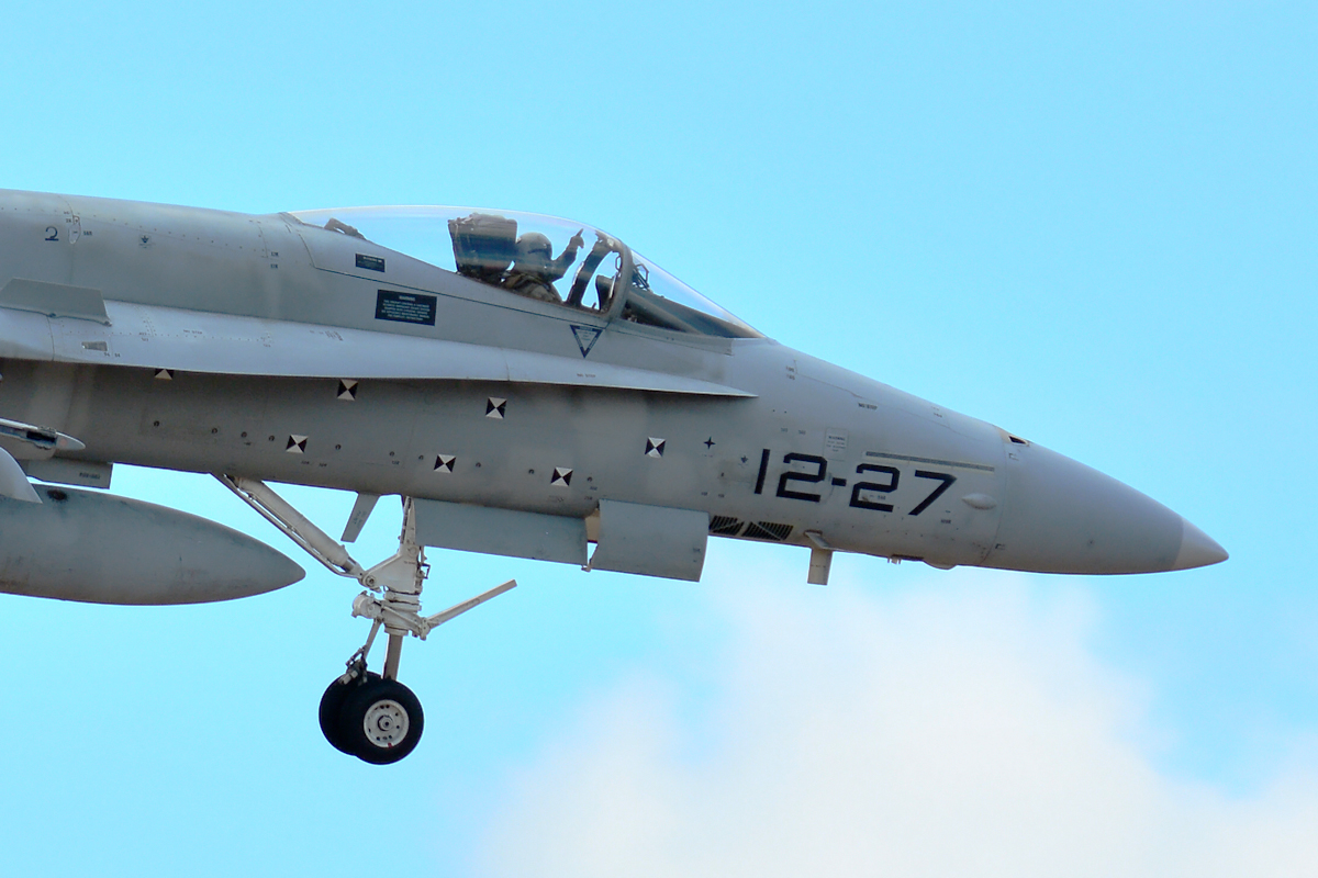 C.15-69 / 12-27 McDonnell Douglas EF-18A Hornet