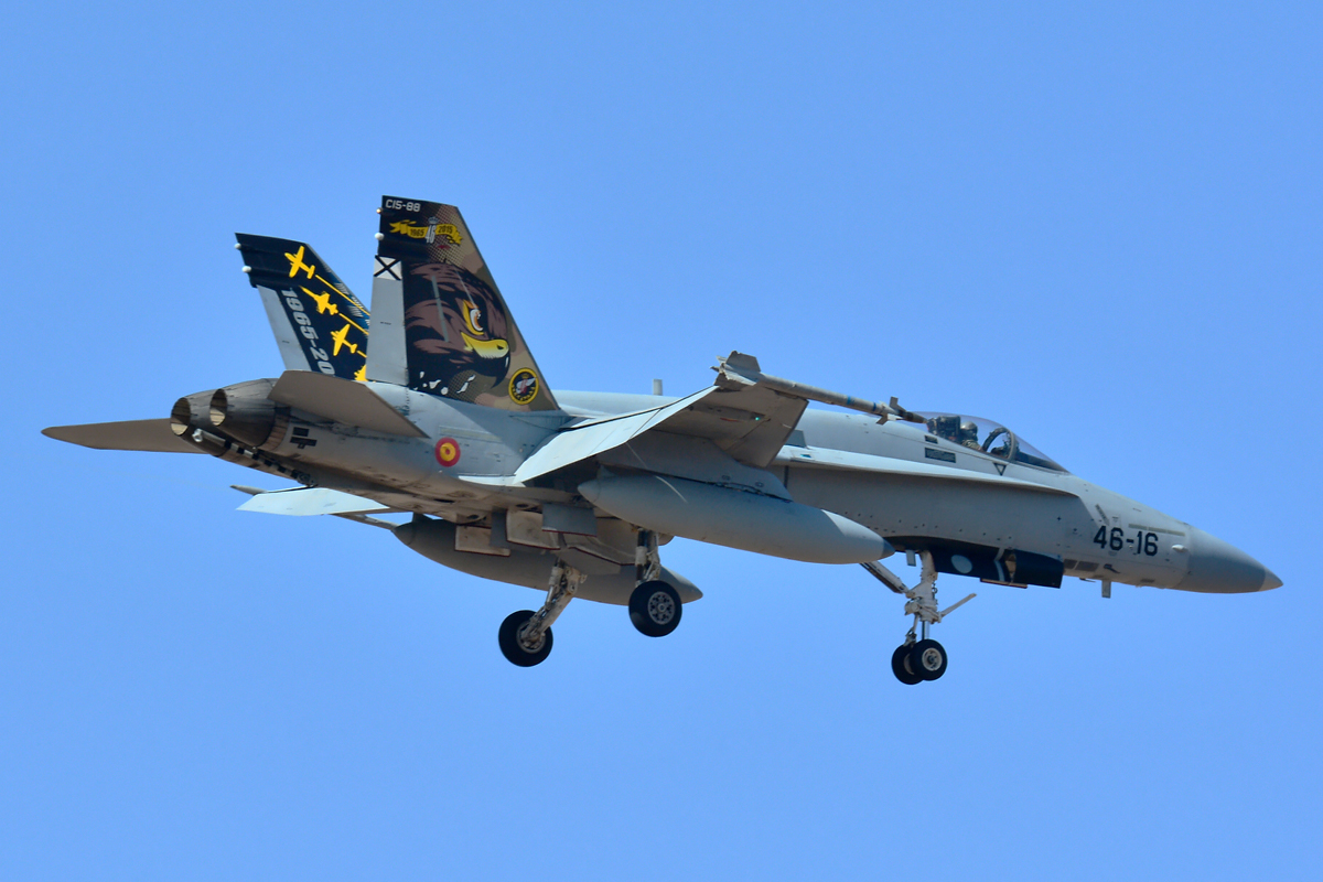 C.15-88 (0163/A125) McDonnell Douglas EF-18A Hornet