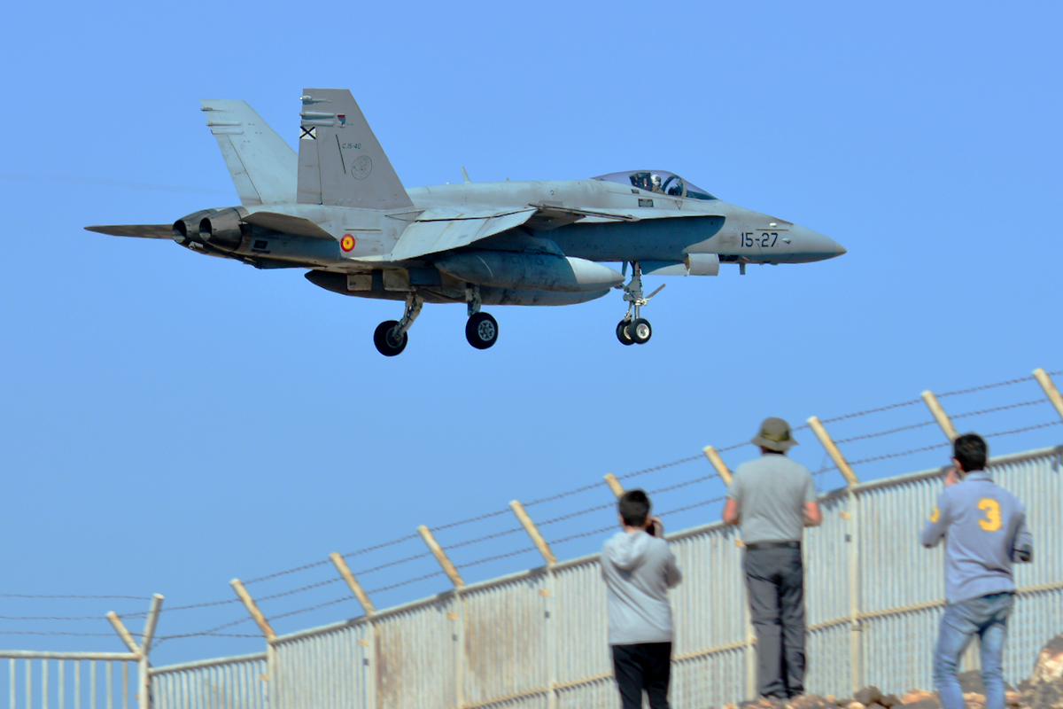 C.15-40 / 15-27 McDonnell Douglas EF-18A Hornet
