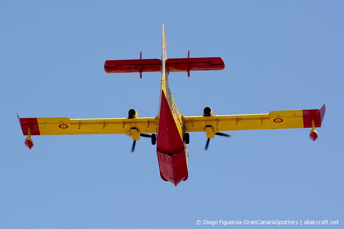 UD13-25 / 43-25 Canadair CL-215T