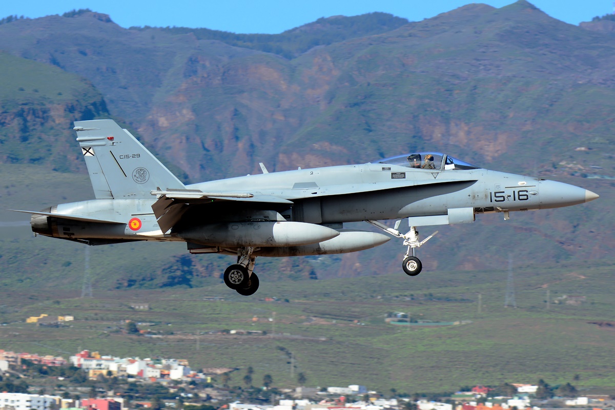 C.15-29 / 15-16 McDonnell Douglas EF-18A Hornet