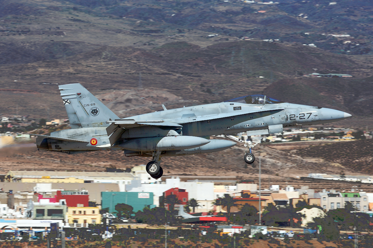 C.15-69 / 12-27 McDonnell Douglas EF-18A Hornet