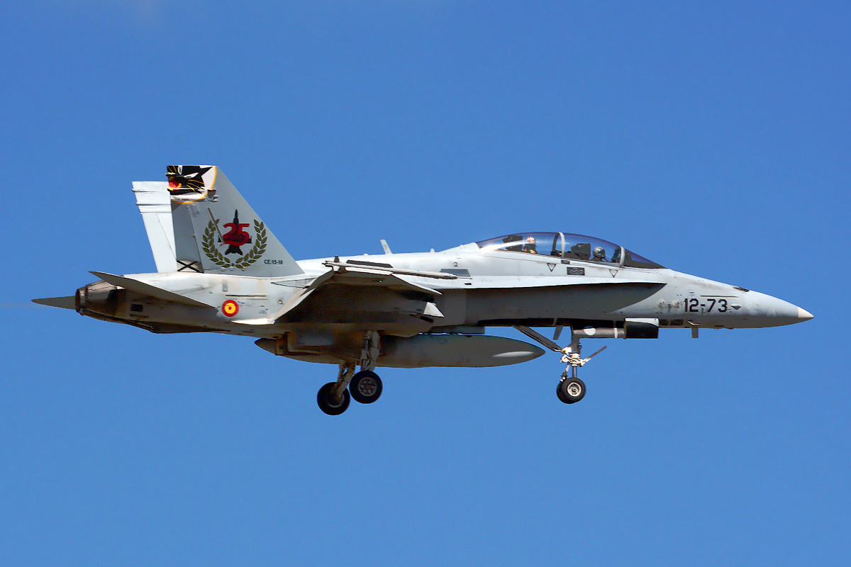 CE.15-10 (0523/B089) McDonnell Douglas EF-18BM Hornet