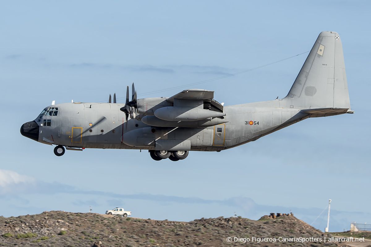 TK.10-12 / 31-54 Lockheed KC-130H Hercules