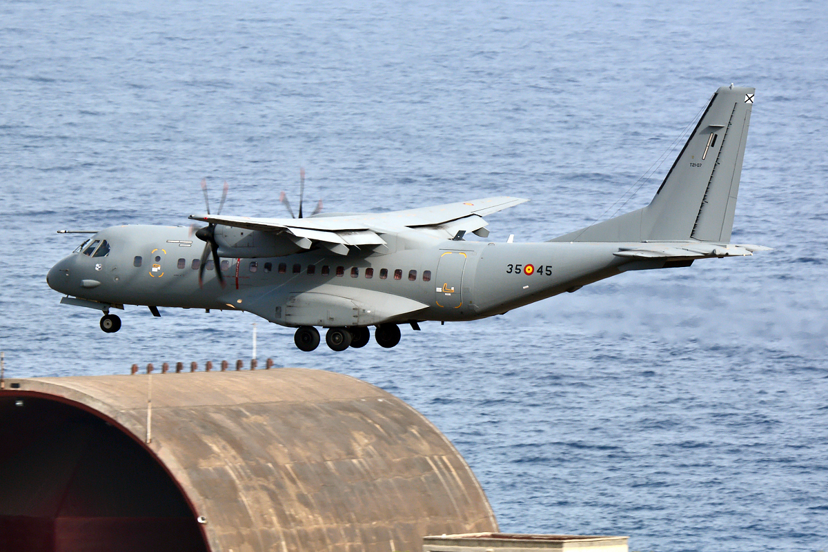 T.21-07 / 35-45 2003 CASA C-295M