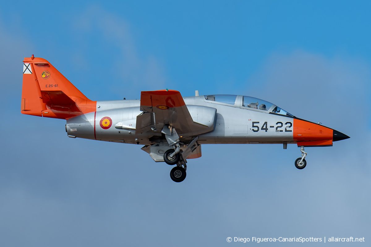 E.25-61 / 54-22 (063) CASA C-101EB Aviojet