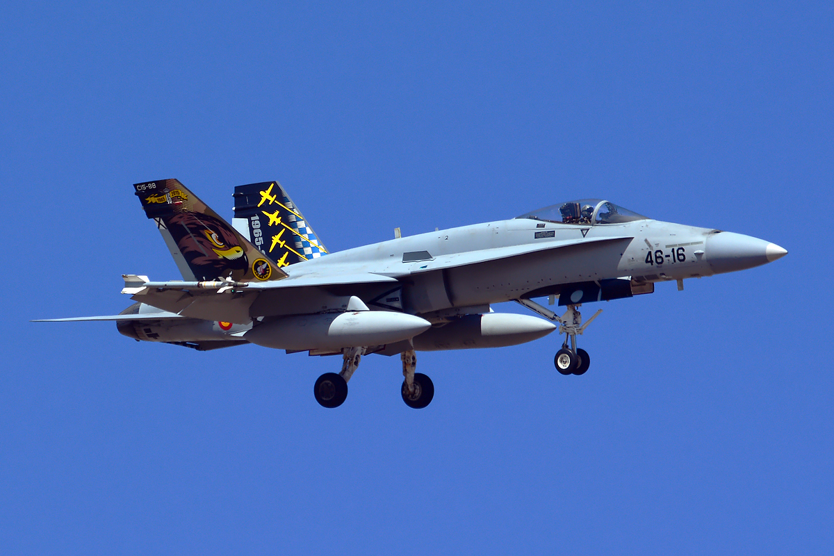C.15-88 (0163/A125) McDonnell Douglas EF-18A Hornet