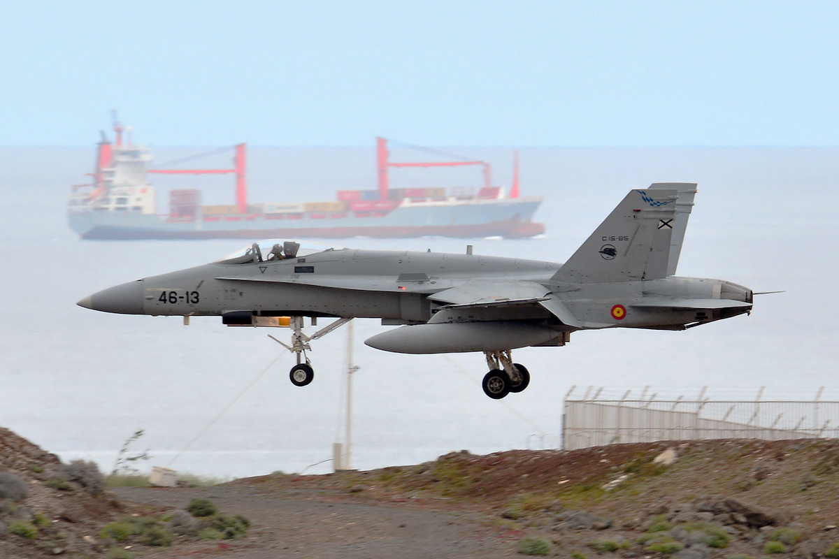C.15-85 / 46-13 McDonnell Douglas EF-18A Hornet