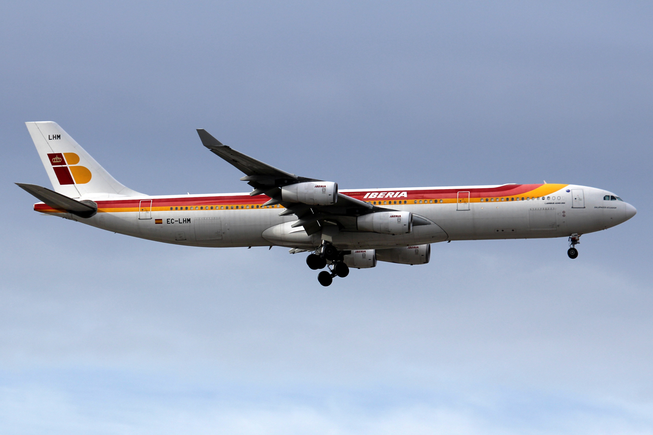 EC-LHM, (cn 387), Airbus A340-313