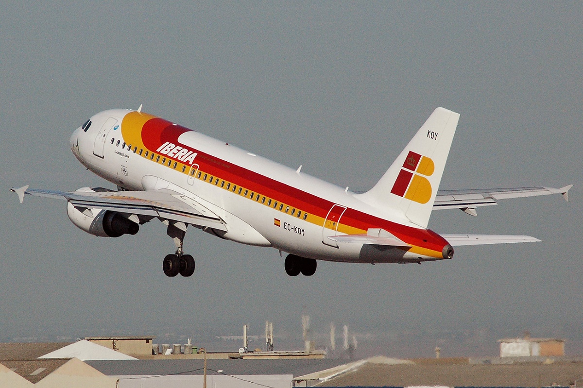 EC-KOY (3443) 2008 Airbus A319-111