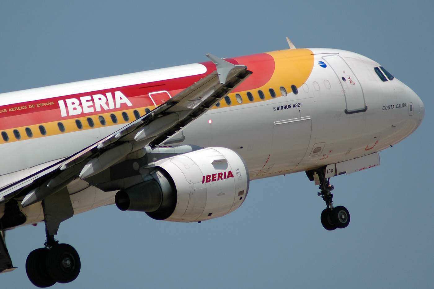 EC-IGK (1572) 2001 Airbus A321-211