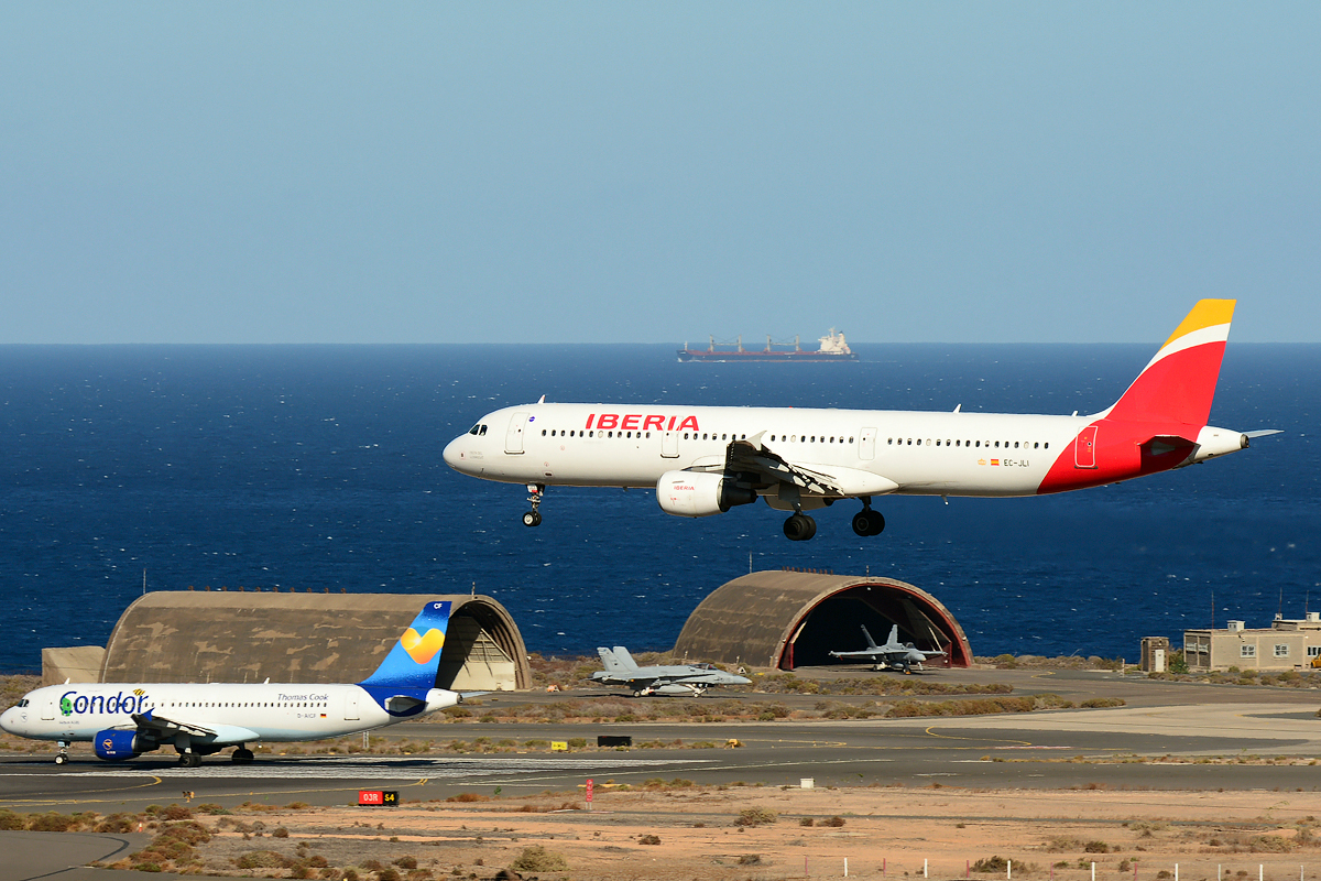 EC-JLI (2563) 2005 Airbus A321-211