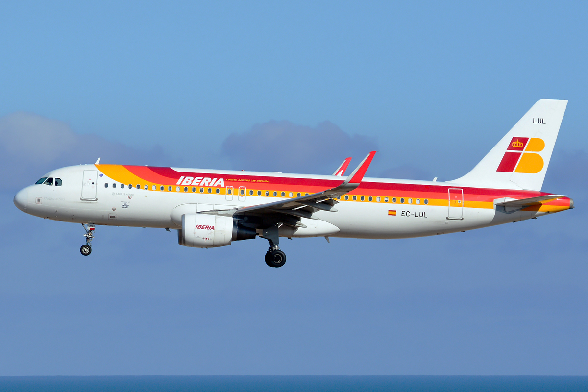 EC-LUL (5486) 2013 Airbus A320-216(WL)