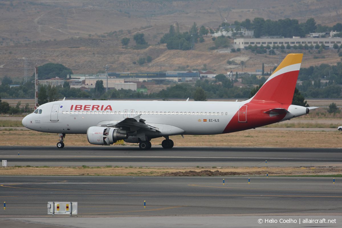 EC-ILS (cn 1809) 2002 Airbus A320-214