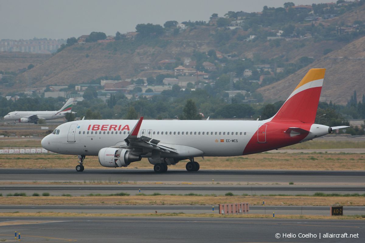 EC-MCS (6244) 2014 Airbus A320-214(WL)