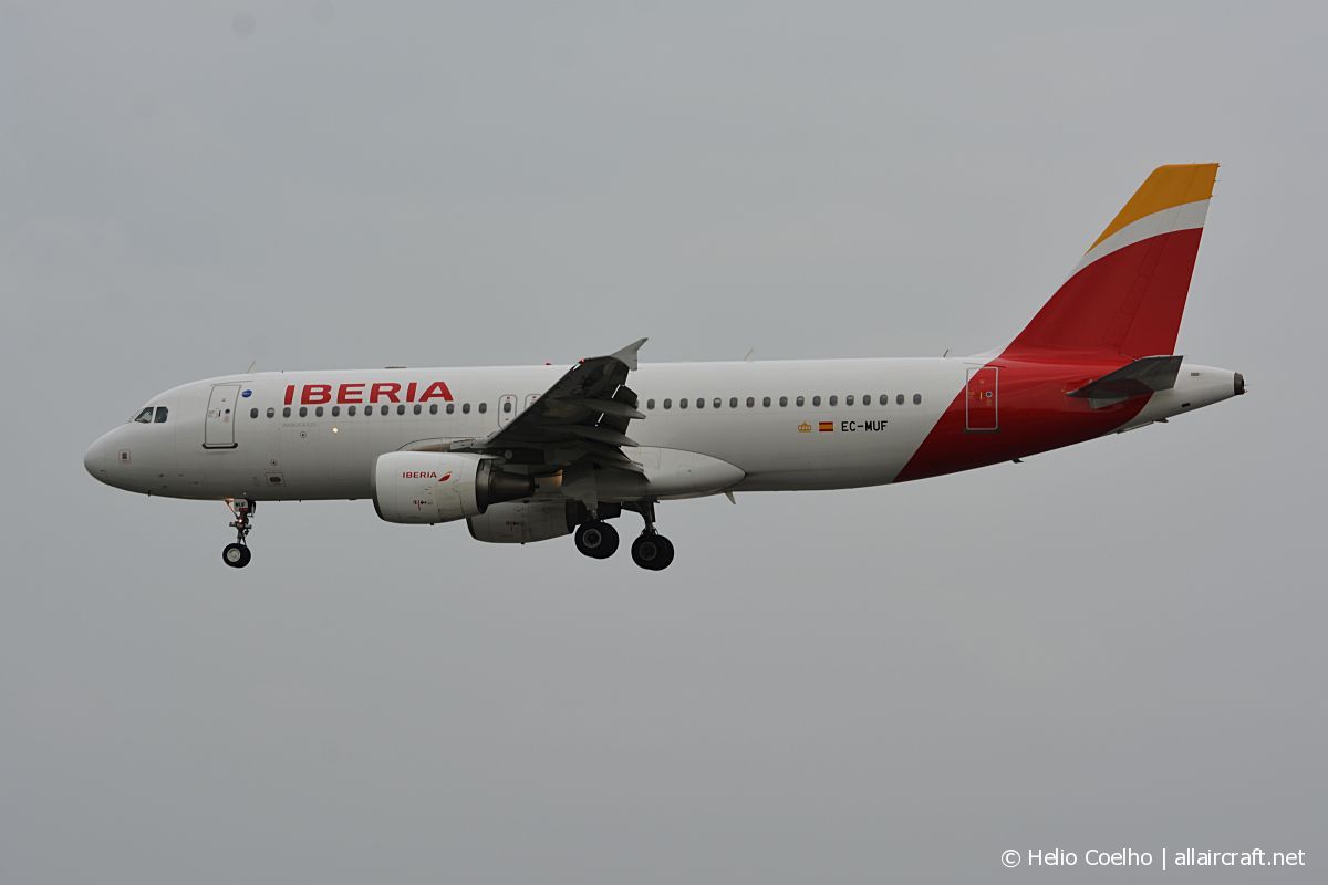 EC-MUF (3278) 2007 Airbus A320-214