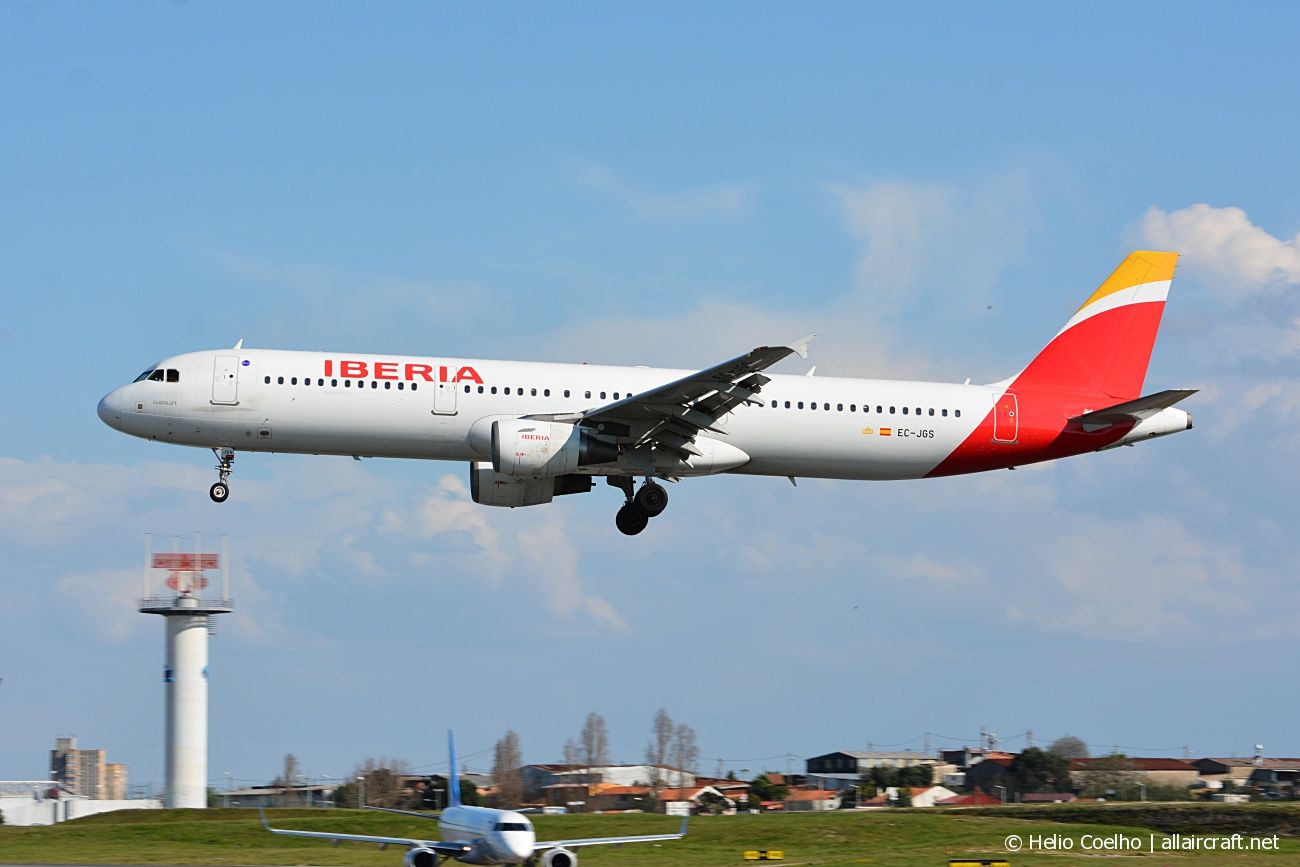 EC-JGS (2472) 2005 Airbus A321-213