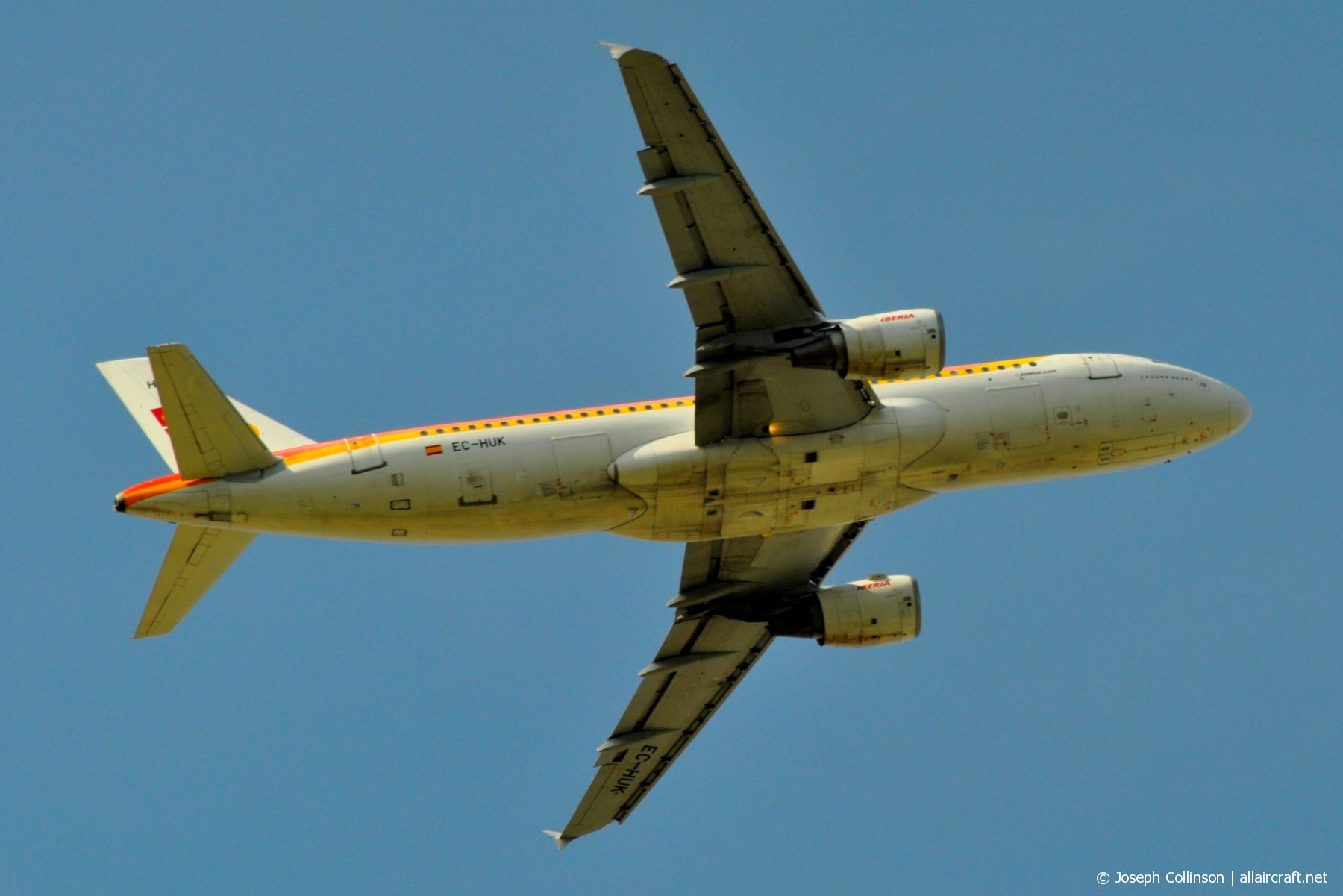 EC-HUK (1318) 2000 Airbus A320-214