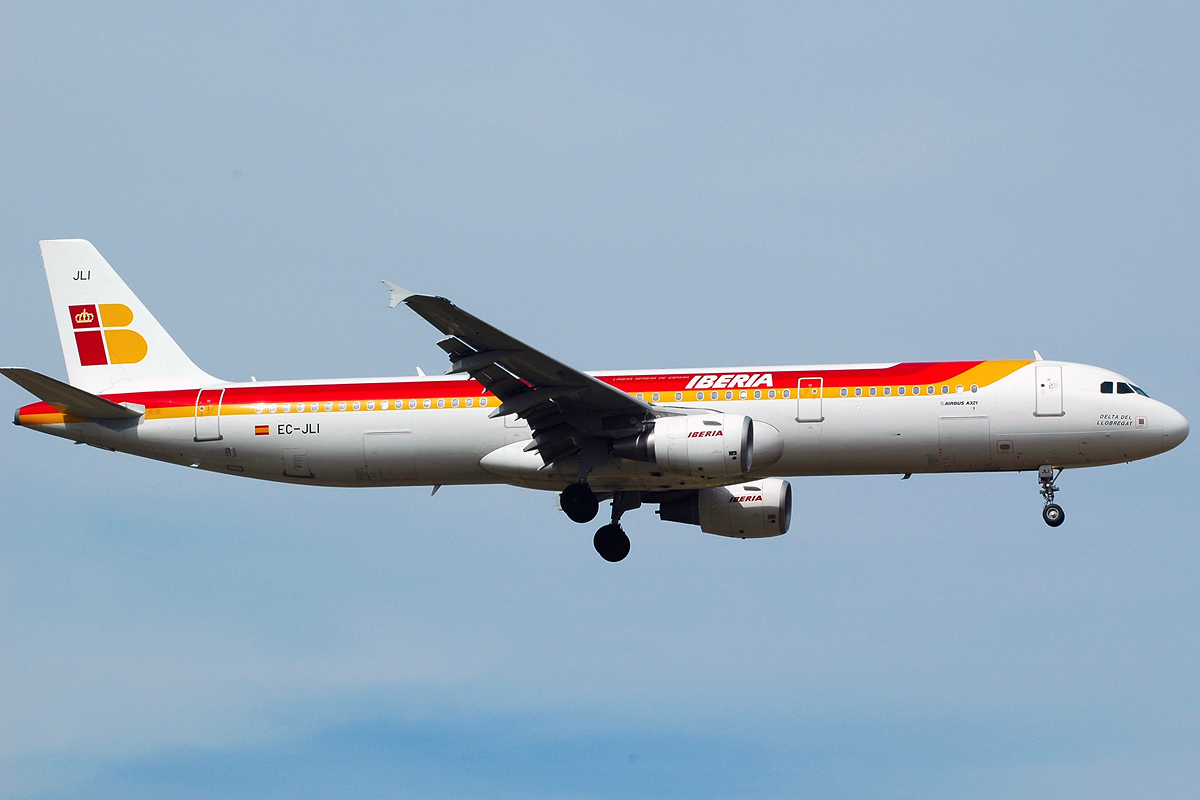 EC-JLI (2563) 2005 Airbus A321-211