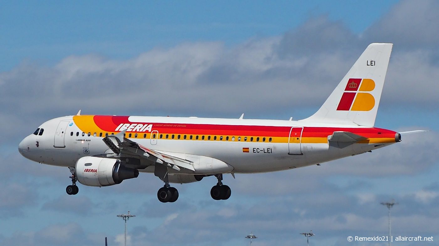 EC-LEI (3744) 2008 Airbus A319-111