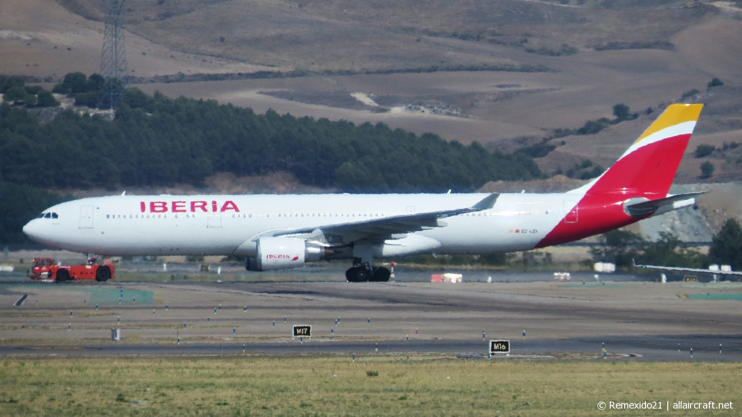 EC-LZX (1507) 2014 Airbus A330-302
