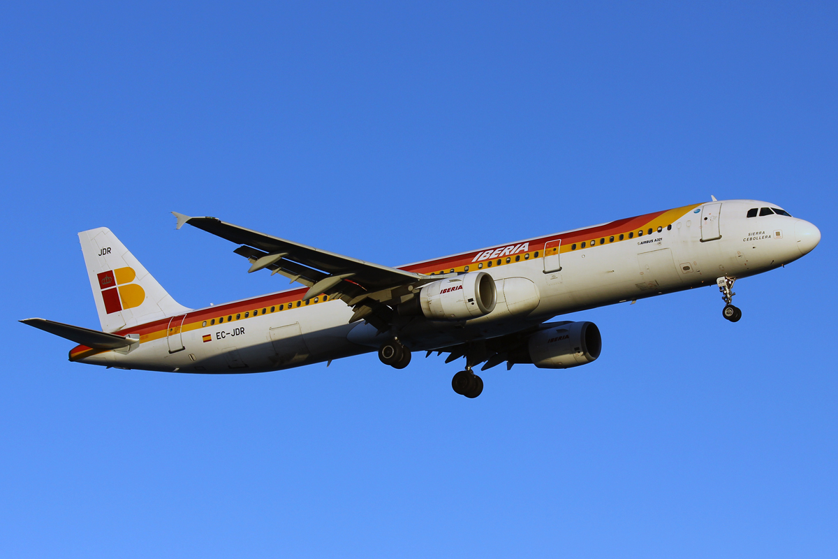 EC-JDR (2488) 2004 Airbus A321-213