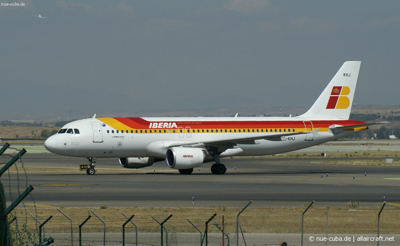 EC-KHJ (2347) 2004 Airbus A320-214