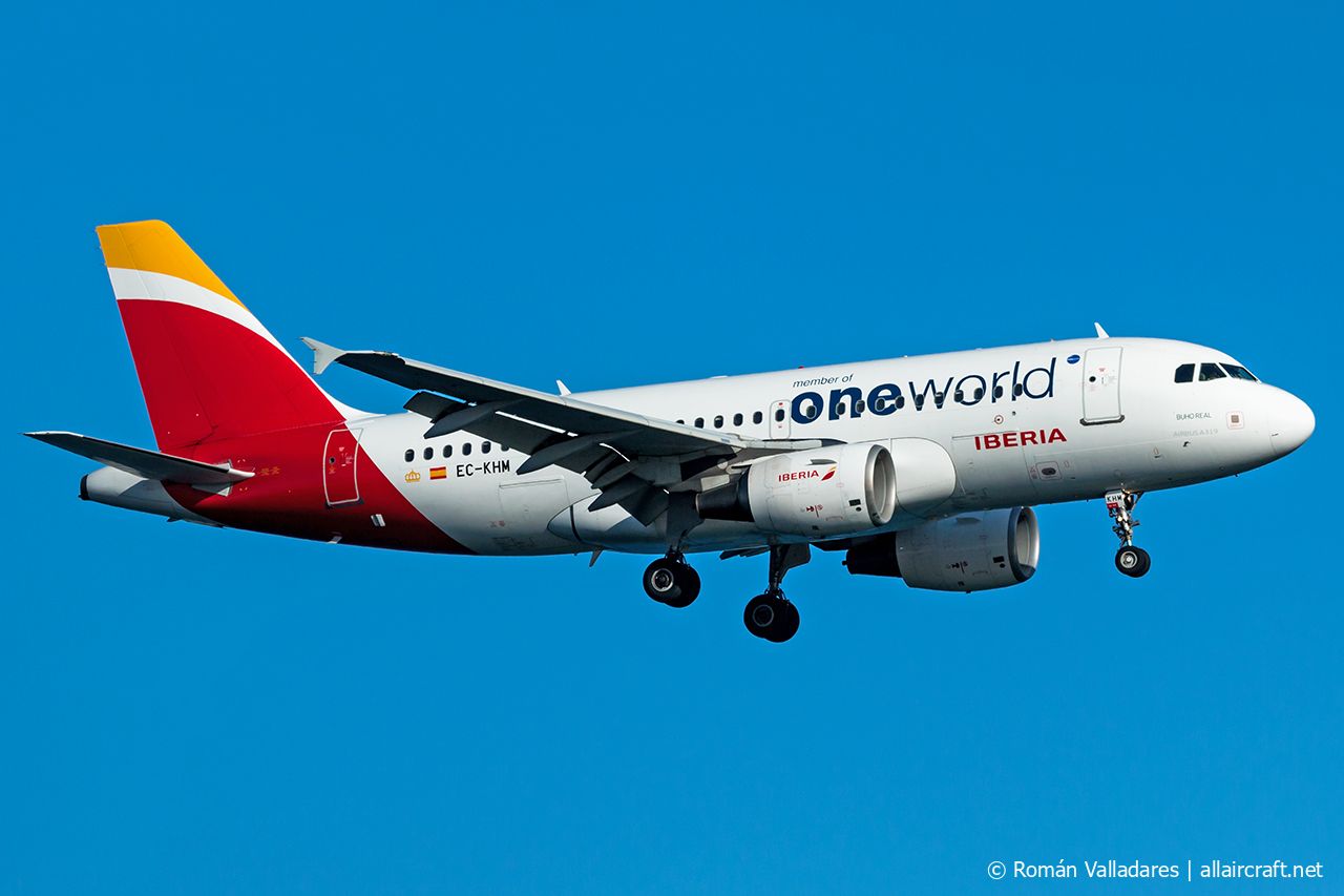 EC-KHM (3209) 2007 Airbus A319-111