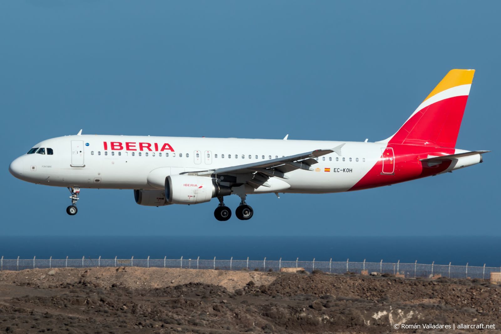 EC-KOH (2248) 2004 Airbus A320-214