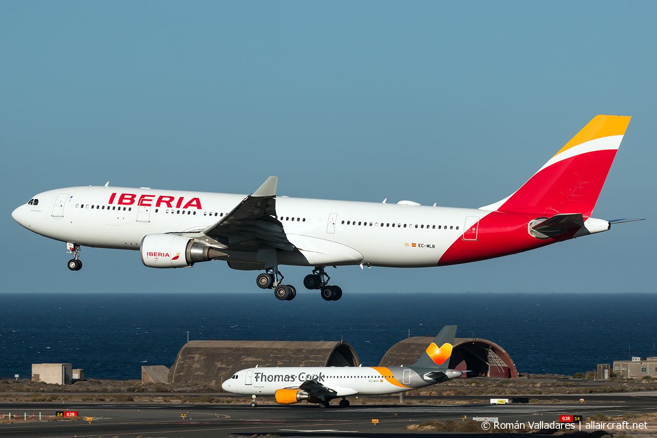 EC-MLB (1736) 2016 Airbus A330-202