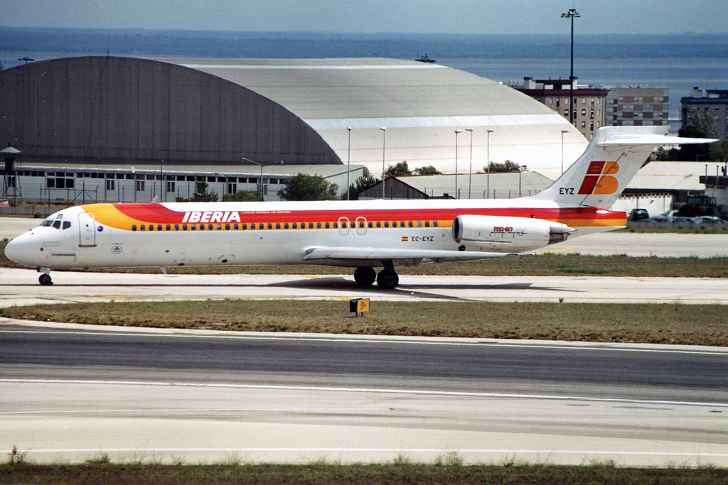 EC-EYZ, (cn 49841), McDonnell Douglas MD-87
