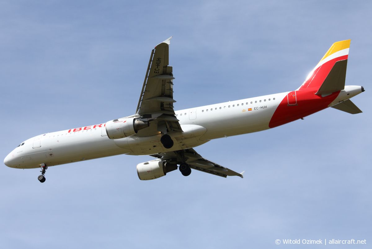 EC-HUH (1021) 1999 Airbus A321-211