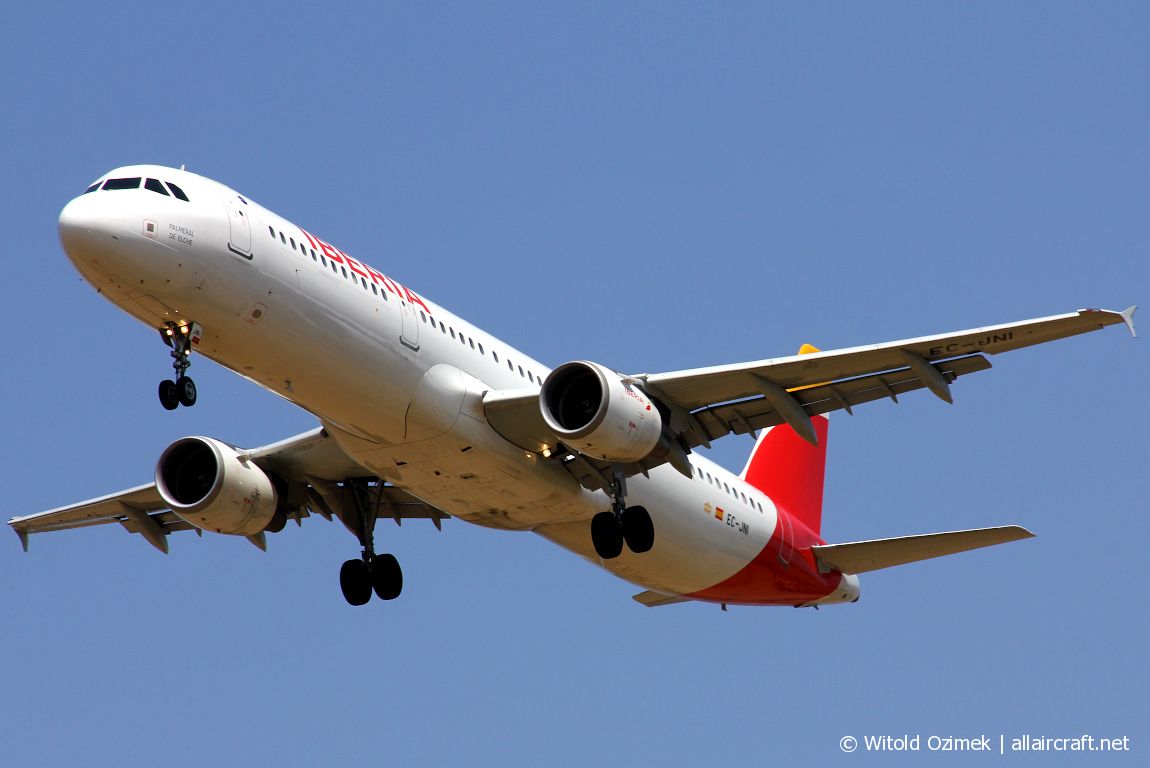 EC-JNI (2270) 2004 Airbus A321-212