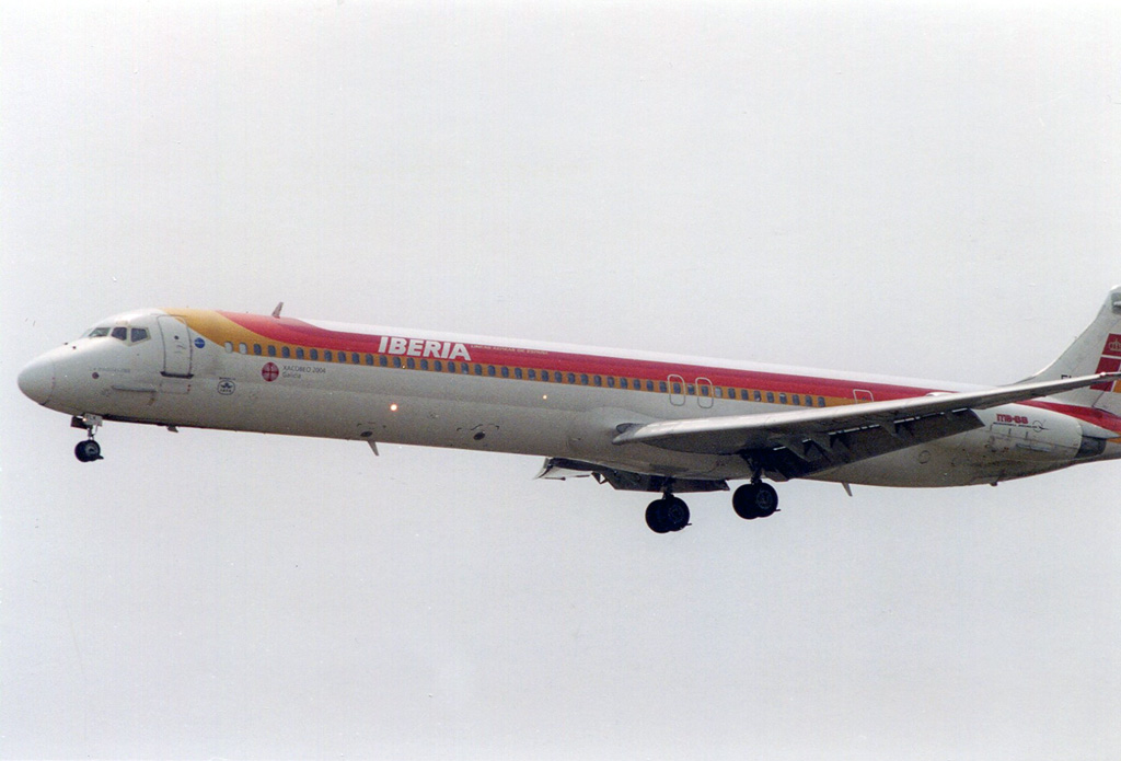 EC-FLK, (cn 53304), McDonnell Douglas MD-88