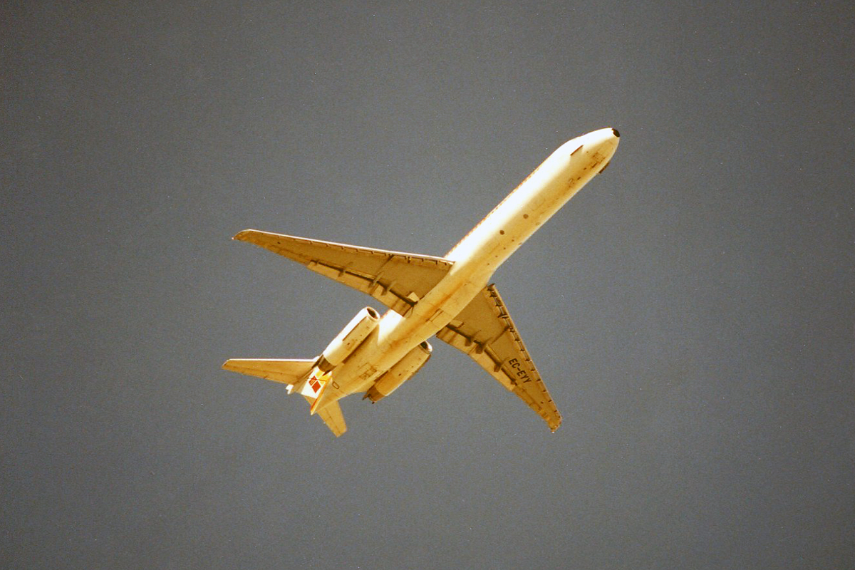 EC-EYY (49840) McDonnell Douglas MD-87