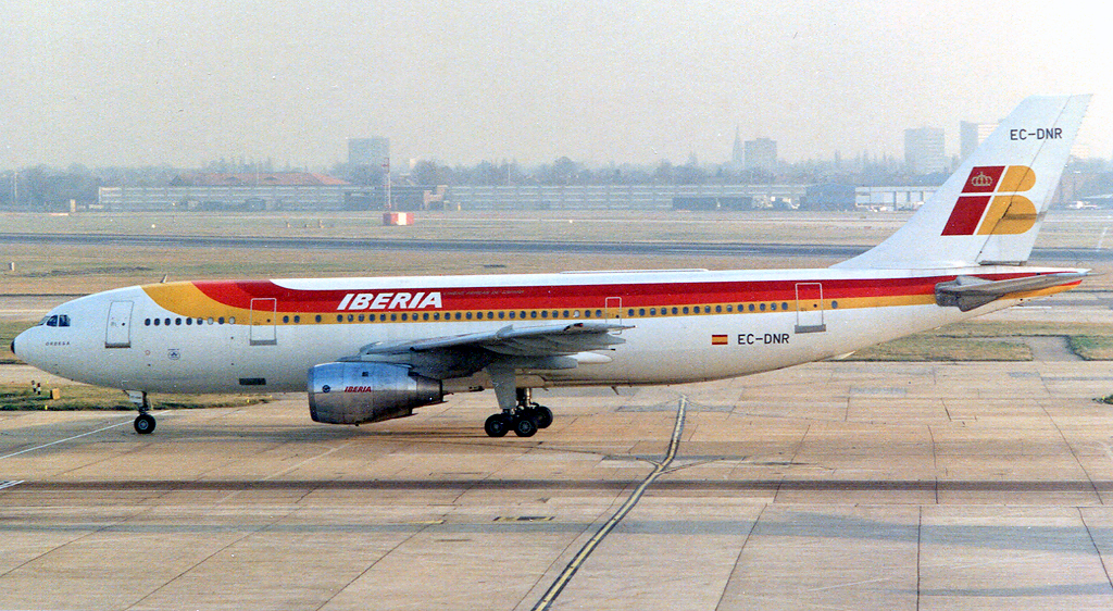 EC-DNR, (cn 170), Airbus A300B4-120