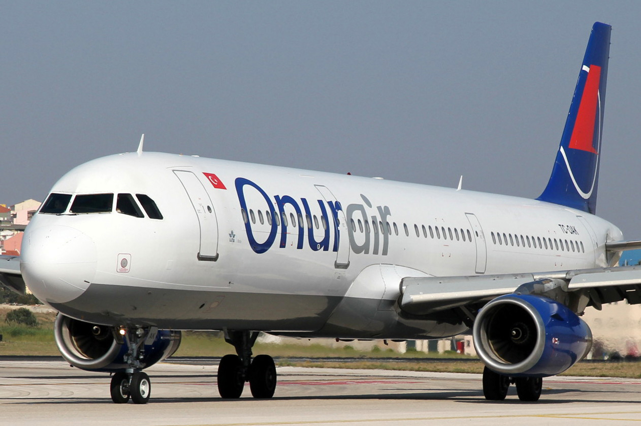 TC-OAK (954) 1999 Airbus A321-231