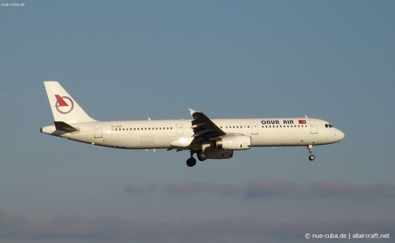 TC-OAP (604) 1996 Airbus A321-131