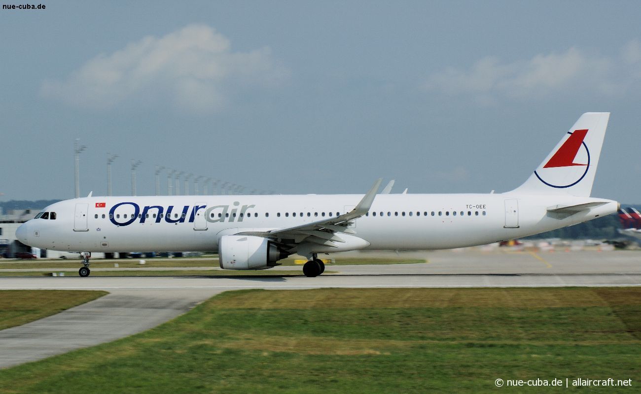 TC-OEE (8085) 2018 Airbus A321-253N
