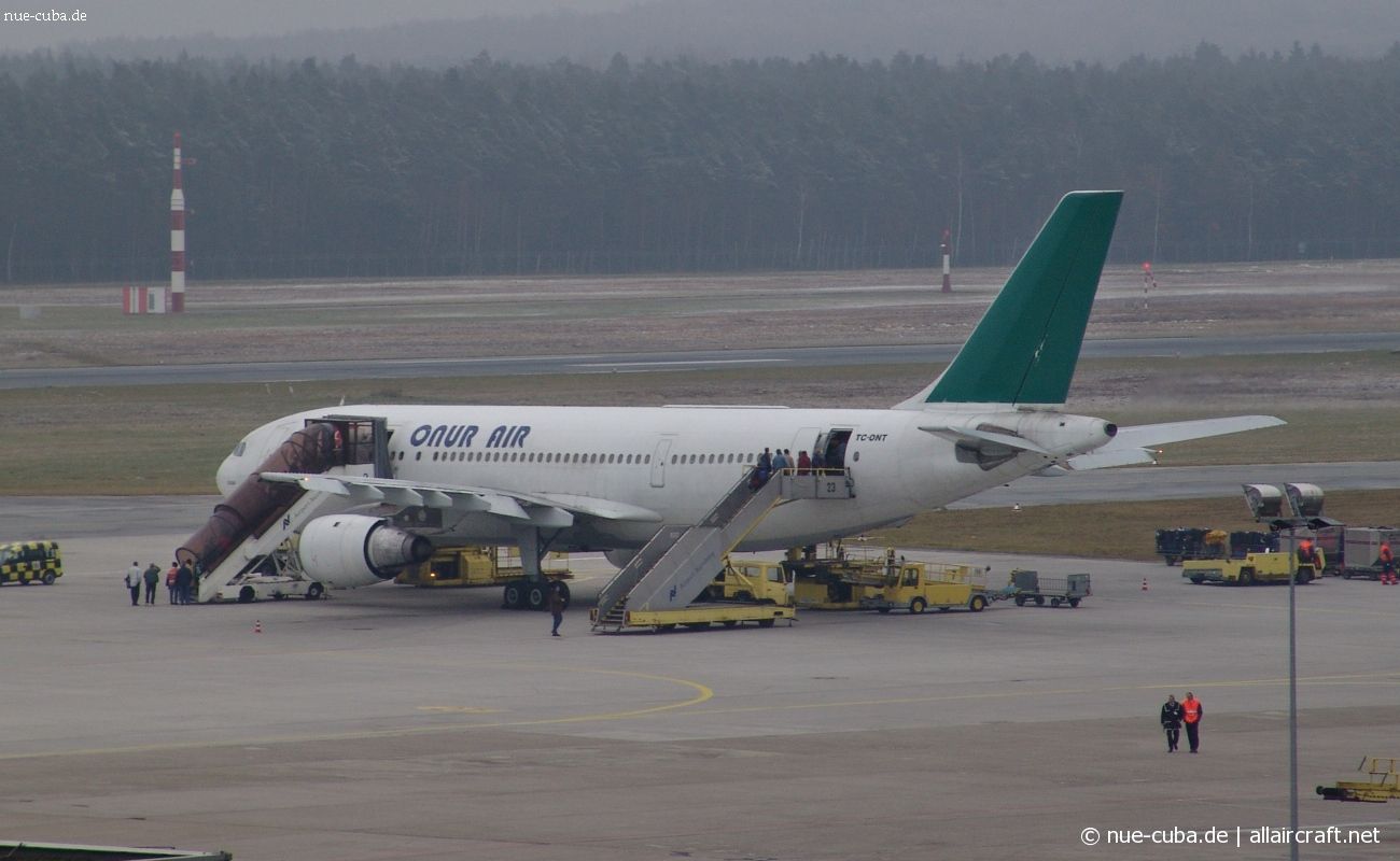 TC-ONT (138) 1981 Airbus A300B4-203