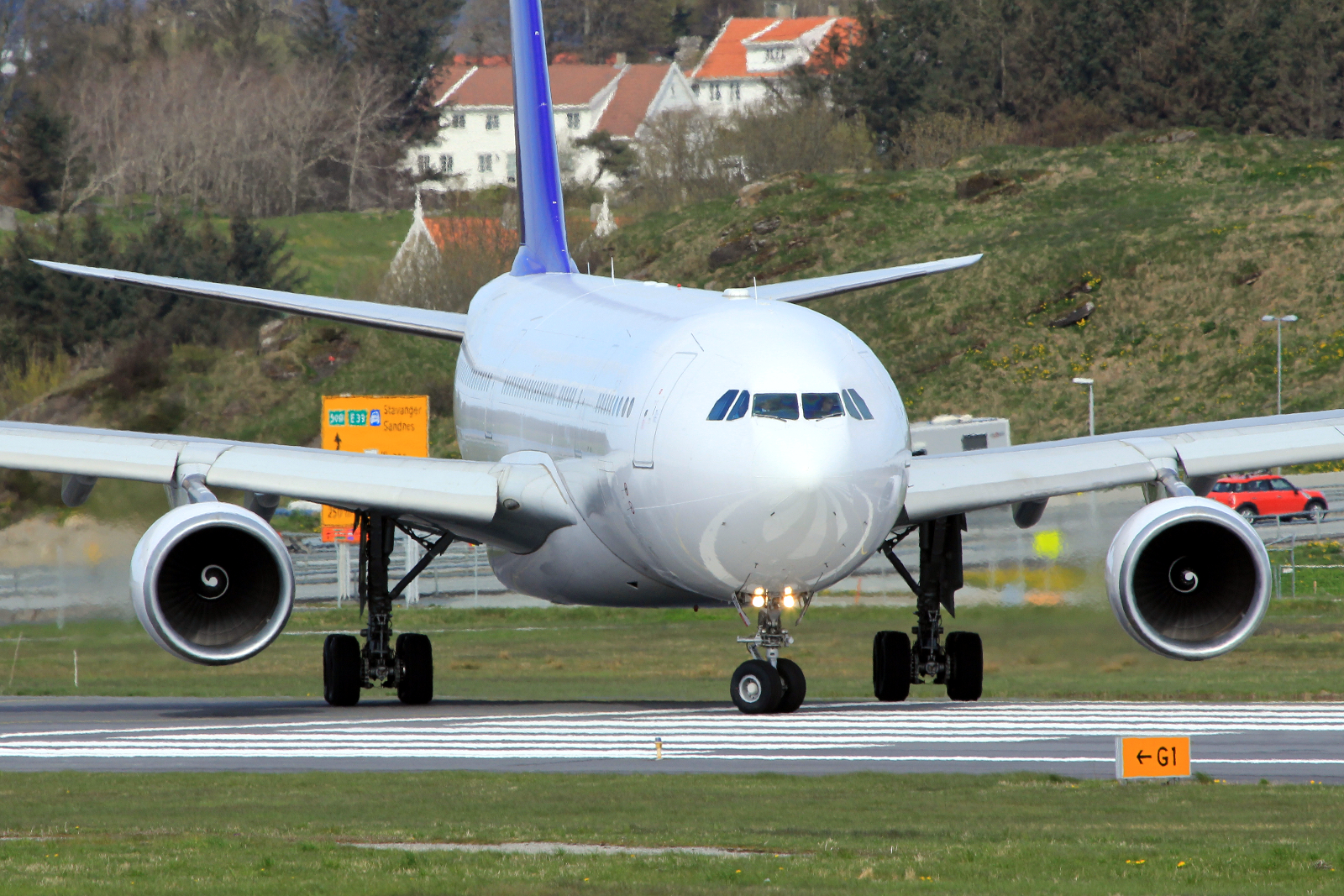 CS-TQP  (211) 1998 Airbus A330-202