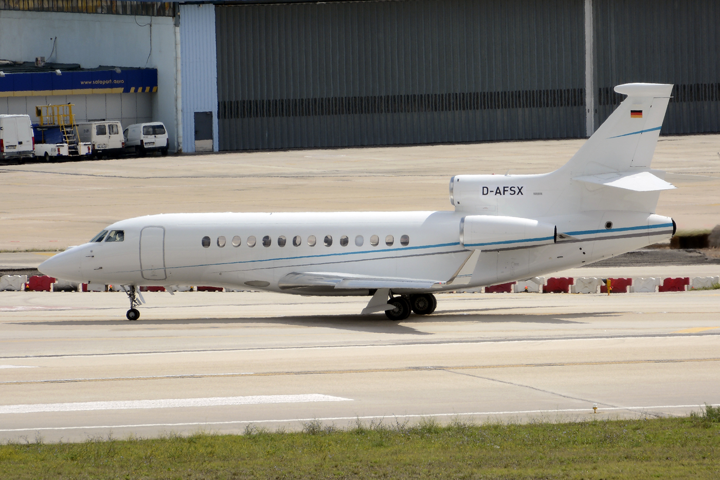 D-AFSX · Dassault Falcon 7X · (LIS / LPPT)