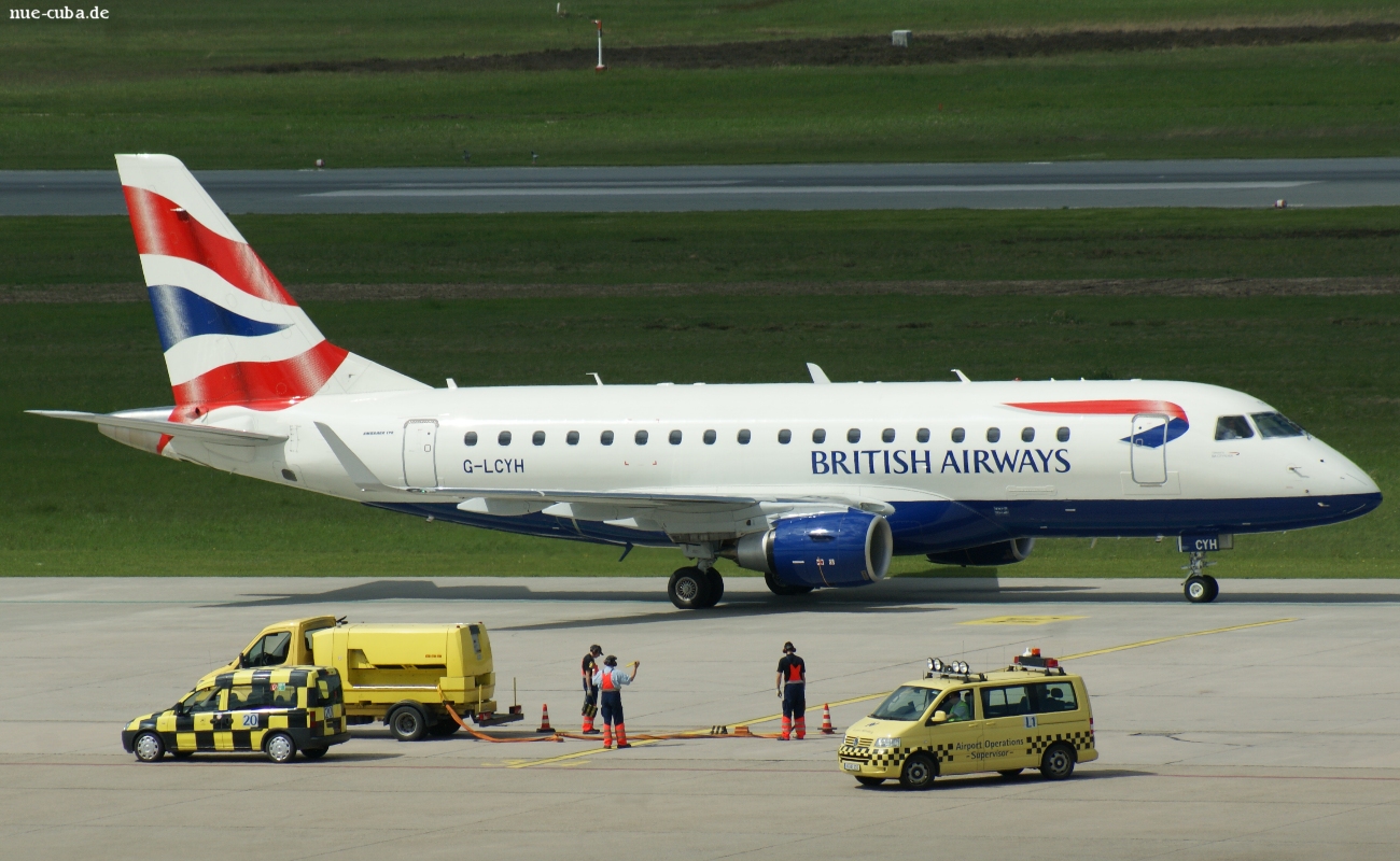 G-LCYH (cn 17000302) Embraer 170-100STD