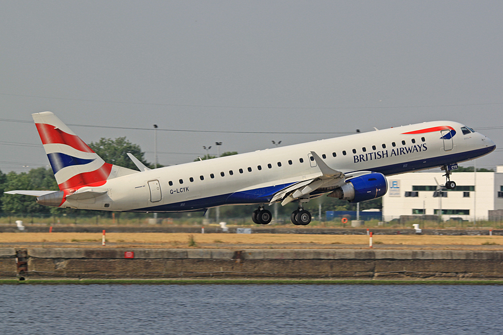 G-LCYK (cn 19000343) Embraer 190-100LR