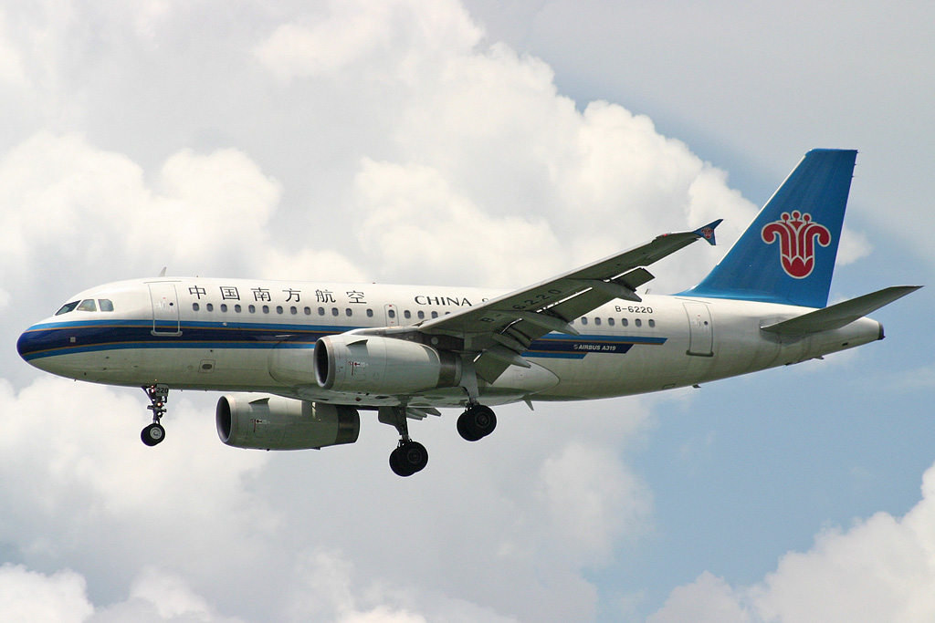 B-6220, (cn 2815), Airbus A319-132