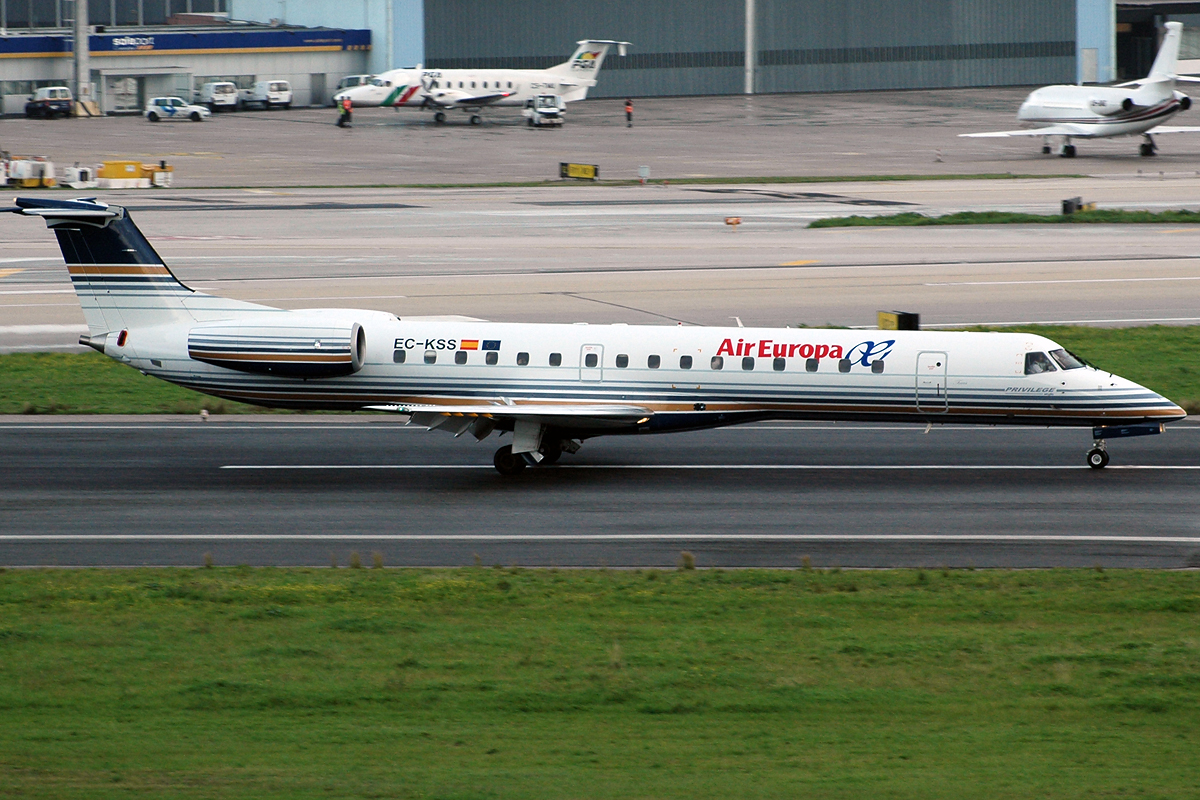 EC-KSS (cn 145230) Embraer ERJ-145MP