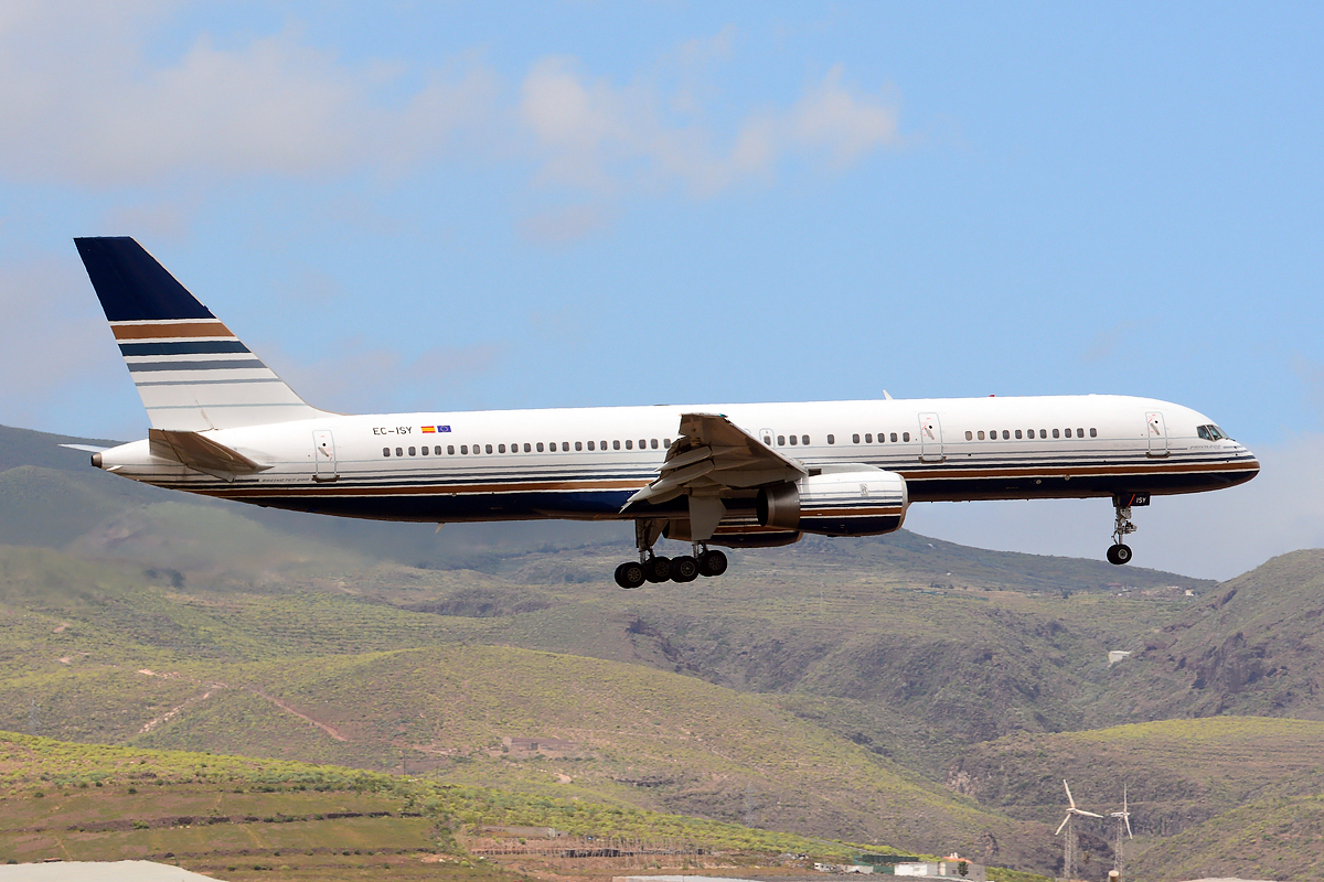 EC-ISY (26241) 1993 Boeing 757-256